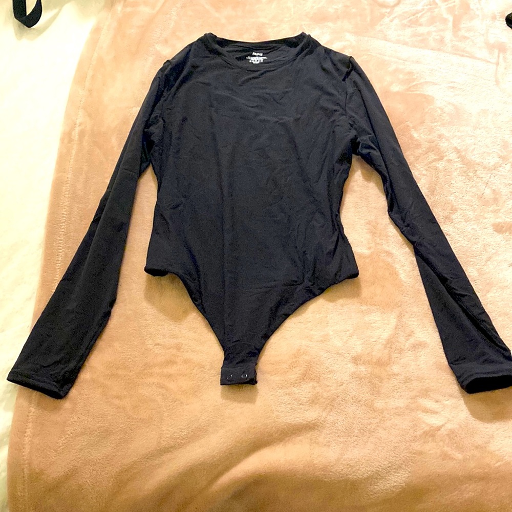 SKIMS ONYX long sleeve bodysuit, L